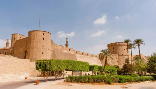 Banner Cairo